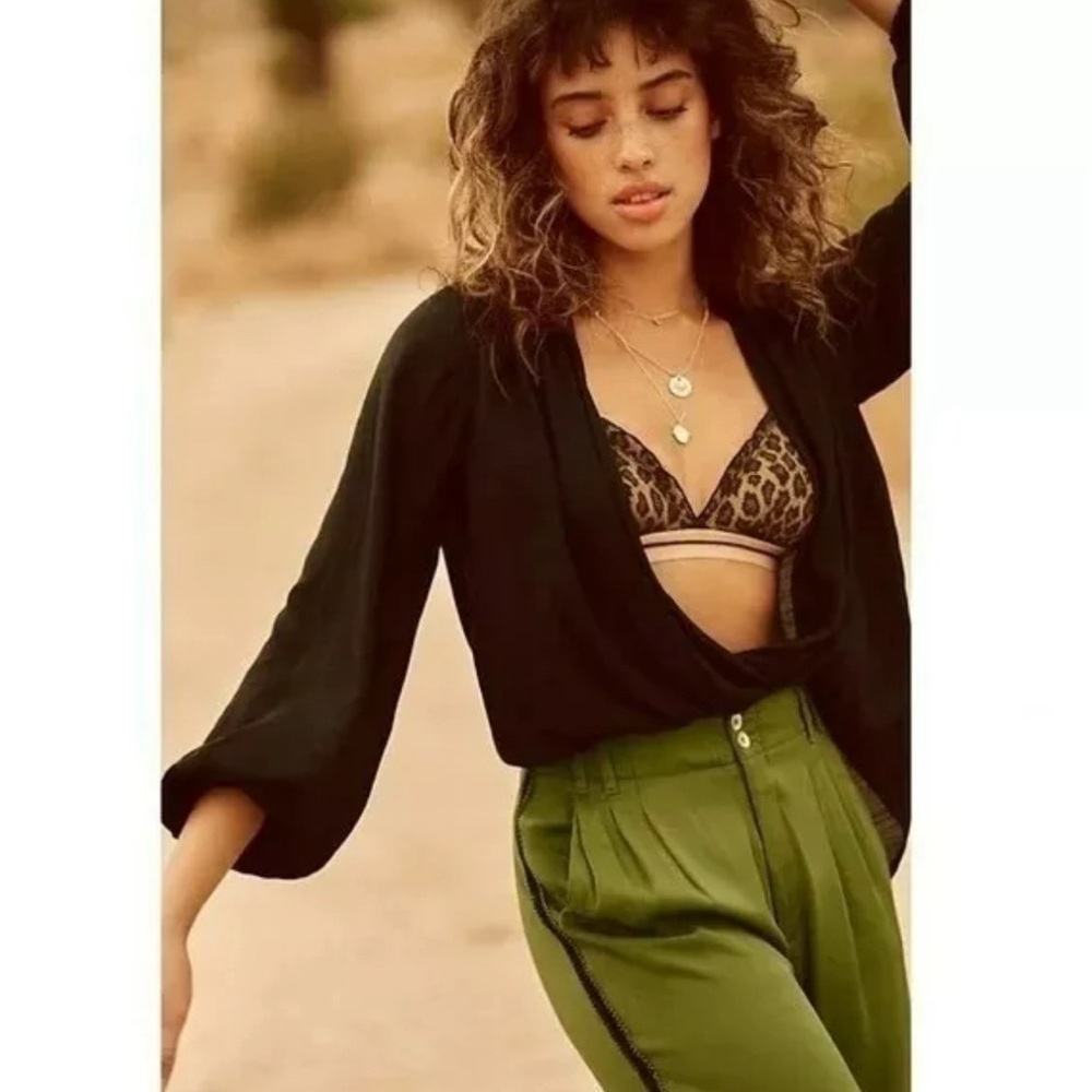 Anthropologie Green Jogger Crop Pants; Zipper Hem with Black Stripes